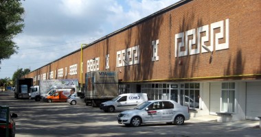 Stire din Economie : Orășelul marilor branduri comerciale