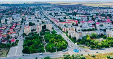 Stire din Politică-Administrație : Cine vrea să conducă orașul Năvodari. Nouă persoane își doresc primăria