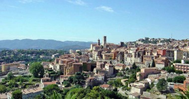 Stire din Diverse : Orașul Grasse, capitala mondială a parfumurilor