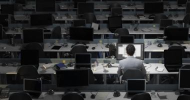 Stire din Social : Românii, printre europenii cu cel mai mare număr de ore lucrate pe săptămână