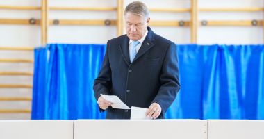 Stire din Politică-Administrație : Președintele Klaus Iohannis le-a cerut iertare românilor, pentru că nu a ”explicat suficient”