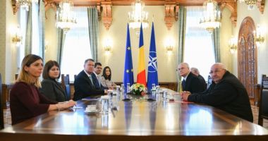 Stire din Politică-Administrație : Iohannis, după discuția cu deținuții politici din delegația PSD: Încercarea PSD de a se folosi de necazul lor, de-a dreptul jalnică