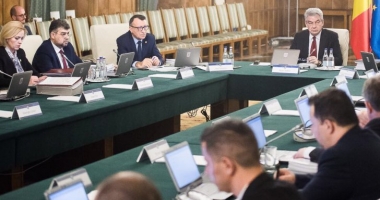 Stire din Politică-Administrație : Miercurea neagră a economiei românești. "Revoluția fiscală de 3 lei", în ședința de Guvern