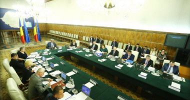 Stire din Politică-Administrație : Viorica Dăncilă anunță evaluarea tuturor miniștrilor: Vom face o analiză a îndeplinirii programului de guvernare