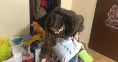 Galerie foto / Elevii școlii 24, daruri pentru semenii lor. "Și tu poți fi Moș Crăciun pentru o zi!" - 2