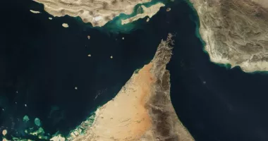 Stire din Actualitate : Tensiuni extreme în Orientul Mijlociu. Petroliere atacate în Strâmtoarea Ormuz, Iranul impune control strict