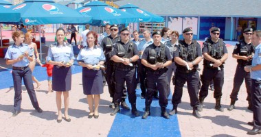 Stire din Eveniment : O să avem jandarmi mai… scunzi