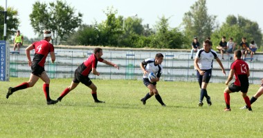 Stire din Sport : O săptămână de eseuri și placaje, în "Badea Cârțan"