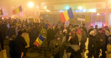 O săptămână de proteste în România. "Ne-ați mințit, vrem un nou guvern!" - 10