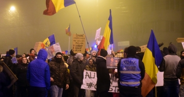 O săptămână de proteste în România. "Ne-ați mințit, vrem un nou guvern!" - 3