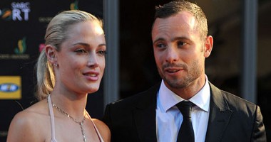 Stire din Sport : Detaliu șoc: Pistorius ar fi ucis-o pe iubita sa după ce a aflat că era însărcinată