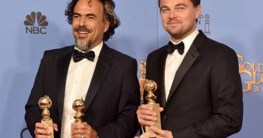 Stire din Social : Oscar 2016. Di Caprio a primit, în sfârșit, faimoasa statuetă pentru rolul din "The Revenant"