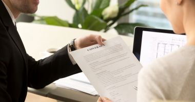 O soluţie pentru datornicii la bănci