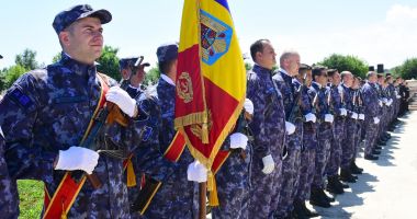 Stire din Eveniment : Ostașii români căzuți în luptă, comemorați la Cimitirul Eroilor