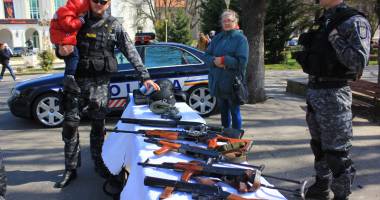 Galerie foto. Spectacol de Ziua Poliției. Ostatic eliberat și bombă detonată, în centrul Constanței - 2