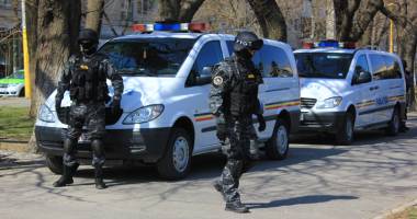 Galerie foto. Spectacol de Ziua Poliției. Ostatic eliberat și bombă detonată, în centrul Constanței - 7
