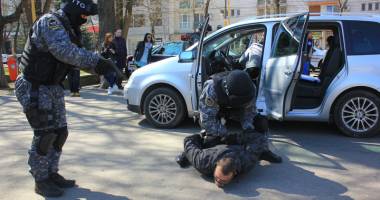 Galerie foto. Spectacol de Ziua Poliției. Ostatic eliberat și bombă detonată, în centrul Constanței - 12
