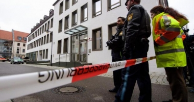 Stire din Actualitate : Luare de ostatici într-un centru pentru protecția copiilor din Germania