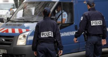 Stire din Actualitate : Teroare într-un liceu din Franța. 20 de elevi, luați ostatici de un adolescent