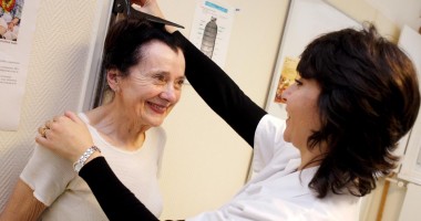 Stire din Sănătate : Campanie de informare pentru osteoporoză