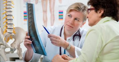 Stire din Sănătate : Un minut de alergare pe zi, benefic în lupta cu osteoporoza