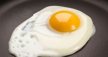 Stire din Sănătate : Care este mai sănătos? Albușul sau gălbenușul?