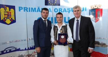 Stire din Cultură-Educație : Cine sunt câștigătorii Festivalului "Elena Roizen", organizat la Ovidiu