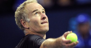 Stire din Sport : John McEnroe a câștigat Mastersul Legendelor de la Londra