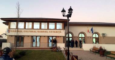Centrul Cultural "Gabriel Cotabiță", inaugurat la Poiana. Marele artist, prezent la eveniment - 3
