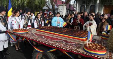 Stire din Politică-Administrație : Galerie foto. Cum a fost sărbătorită Ziua Națională, la Ovidiu