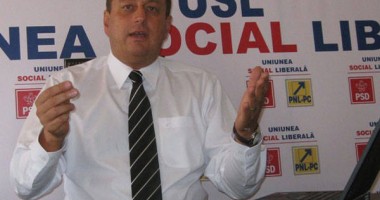 Stire din Politică-Administrație : Secretarul general al Senatului a demisionat
