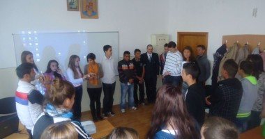 Stire din Cultură-Educație : Cum luptăm împotriva discriminării