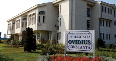 Stire din Cultură-Educație : Iată invitatul scriitorilor constănțeni la prima conferință