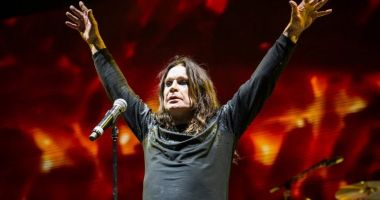 Stire din Cultură-Educație : A murit Ozzy Osbourne! Legendarul solist al trupei Black Sabbath s-a stins la scurt timp după concertul său de adio