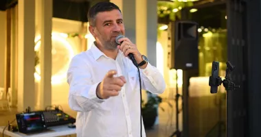 Hari Gromoșteanu, omul din spatele aplauzelor. „Prima dragoste a fost teatrul!” - 1