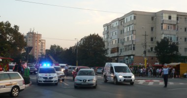 UPDATE. FOCURI DE ARMĂ în zona Eden din Constanța. Limuzină CIURUITĂ de polițiști - 6