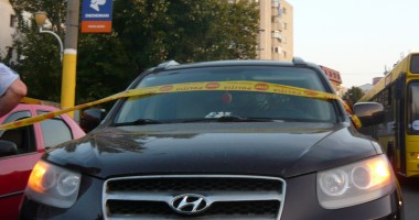UPDATE. FOCURI DE ARMĂ în zona Eden din Constanța. Limuzină CIURUITĂ de polițiști - 5