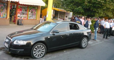 Galerie FOTO. Focuri de armă în Constanța. Limuzină ciuruită de polițiști - 3