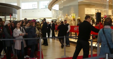 Îmbulzeală la deschiderea H&M  GALERIE FOTO - 7