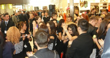 Îmbulzeală la deschiderea H&M  GALERIE FOTO - 4