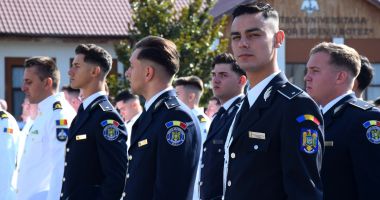 Festivitate de absolvire și avansare la primul grad pentru absolvenții Academiei Navale „Mircea cel Bătrân” - 5