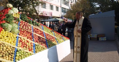 Stire din Politică-Administrație : Locuitorii din Medgidia au participat, vineri, la deschiderea evenimentului