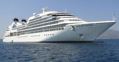 Stire din Economie : Pachebotul "Seabourn Odyssey" a acostat în portul Constanța