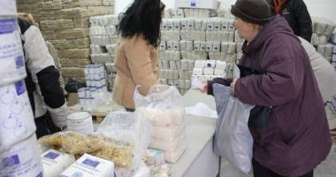 Stire din Social : Ce se întâmplă cu ajutoarele alimentare de la UE neridicate