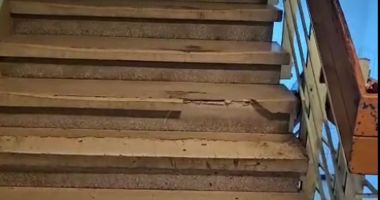 Stire din Eveniment : Pacient mort la spital, după ce o treaptă s-a rupt sub propria-i greutate