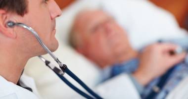 Stire din Sănătate : Pacienții nou diagnosticați cu HIV primesc și tratament pentru tuberculoză