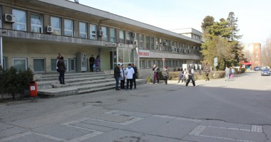Stire din Sănătate : Constănțeanul bolnav de gripă porcină a murit. Alte două persoane au fost descoperite cu acest virus