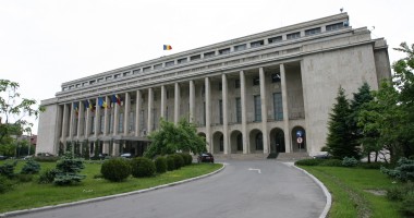 Stire din Fun : Badea Gheorghe ajunge la Palatul Victoria