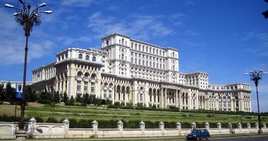 Stire din Eveniment : Palatul Parlamentului nu are autorizație ISU
