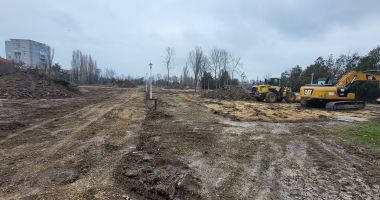 Adio, junglă şi mizerie! Au intrat buldozerele pe terenurile de la Palatul Copiilor - 3